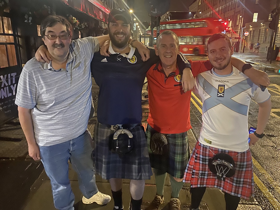 scots-outside-the-pride