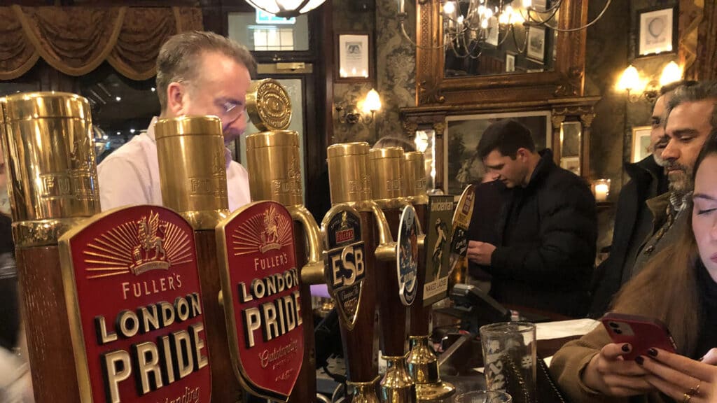 Traditional London pub in Paddington serving food and local ales
