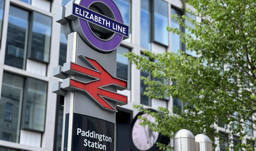Paddington-Station_Outside-Sign