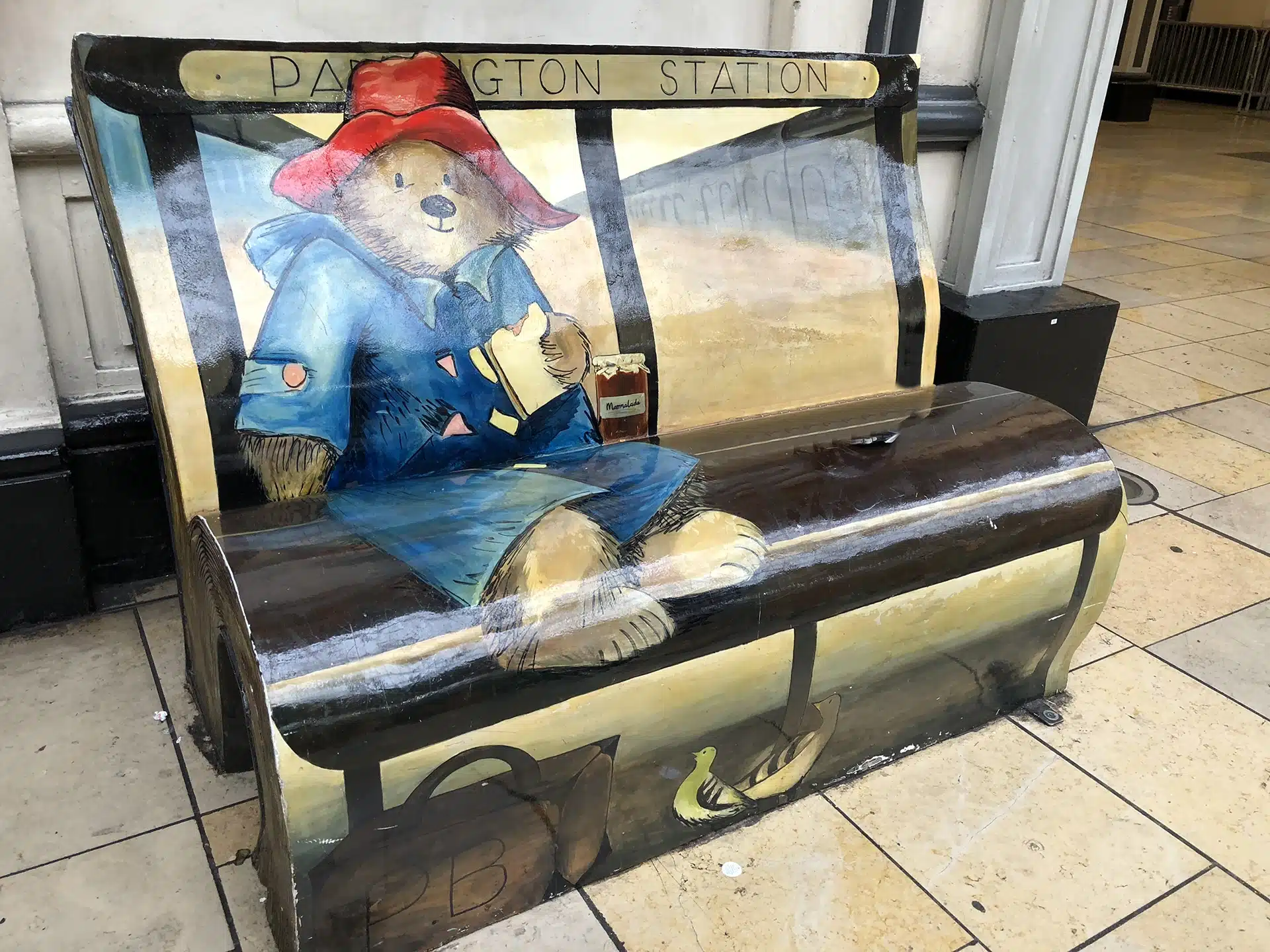 paddington bear bench in paddington station